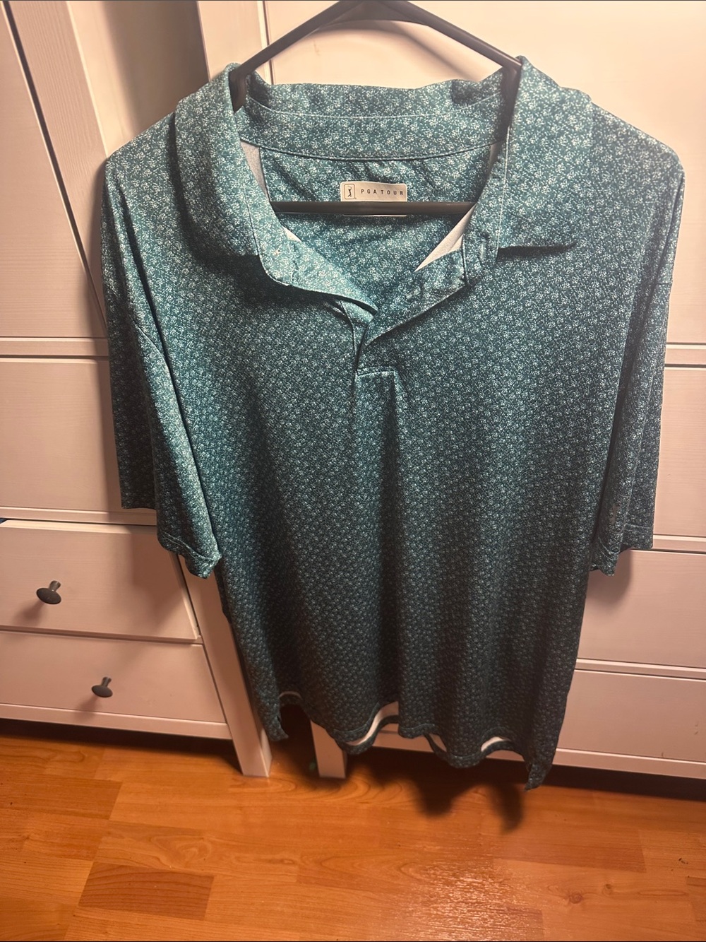 PGA Tour  Men's Green Micro-Pattern Short-Sleeve Polo